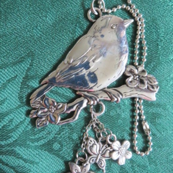 BIRD Silver Tone Metal Pendant or Bag Charm (K210) - Picture 3 of 4
